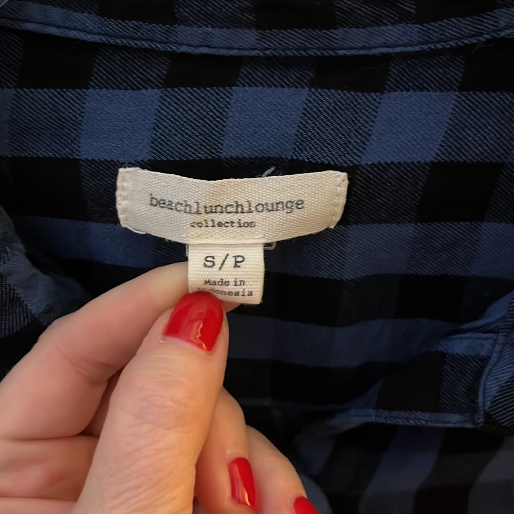 Black and blue checkered button up - Picture 4 of 5